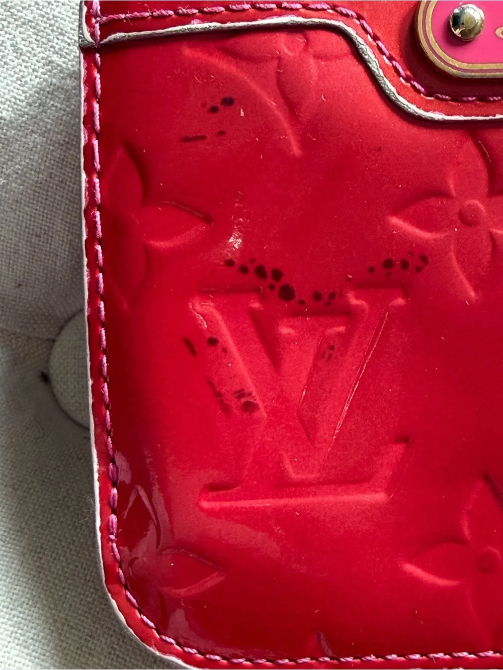 Authentic Louis Vuitton Red Vernis Monogram Key Cles & Card Holder